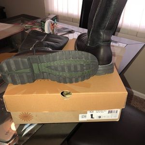 Leather Uggs (9)